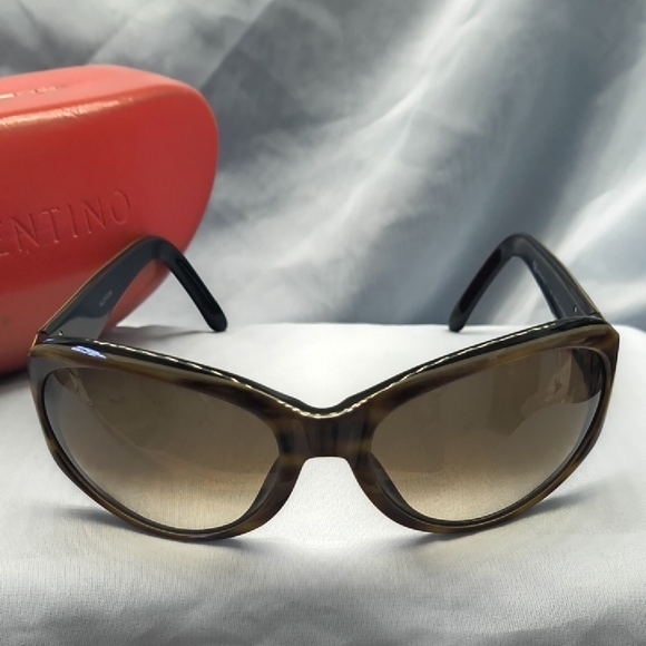Valentino Tortoise Shell Sunglasses - Picture 4 of 13